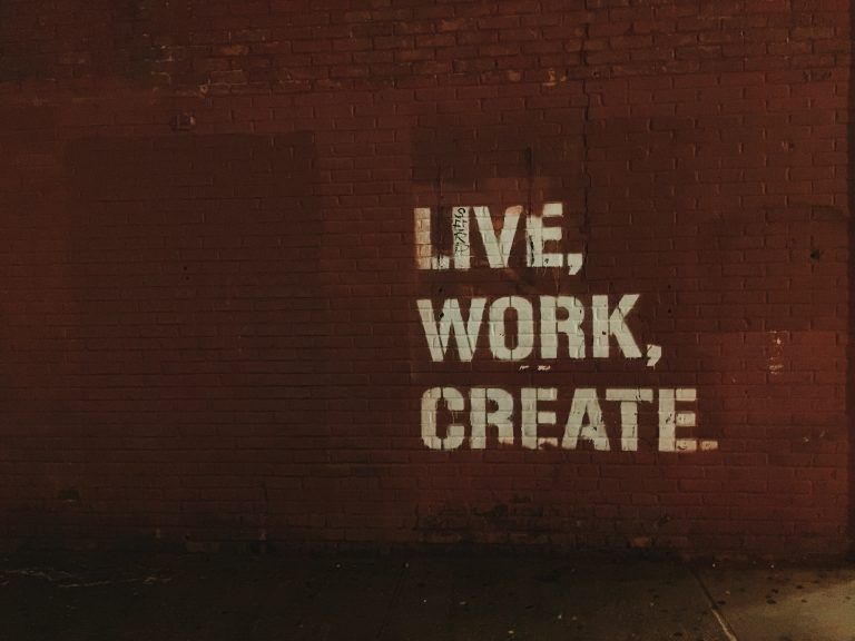 ¿POR QUÉ TRABAJAS? ¿PARA QUÉ? 1 jon tyson 520955 unsplash