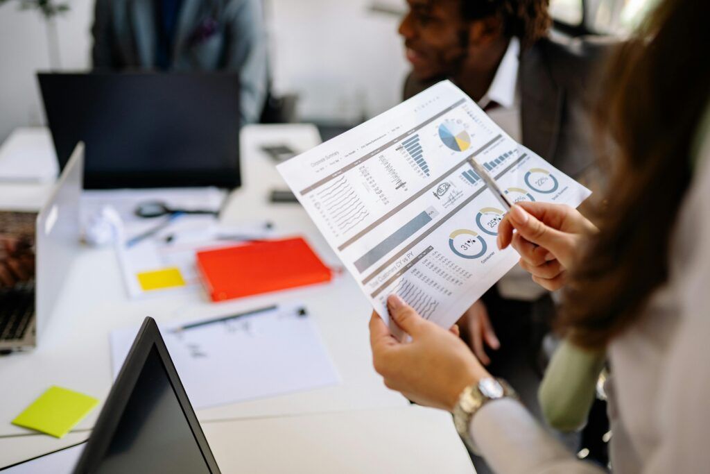 Falta de control de gestión en PYMES: cómo dejar de decidir por intuición y empezar a gestionar con datos